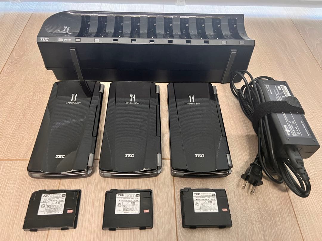 東芝TEC テック ハンディターミナル HTL-200 黒3台 充電器1台セット 東芝TEC テック ハンディターミナル HTL-200 黒3台 充電器1台セット