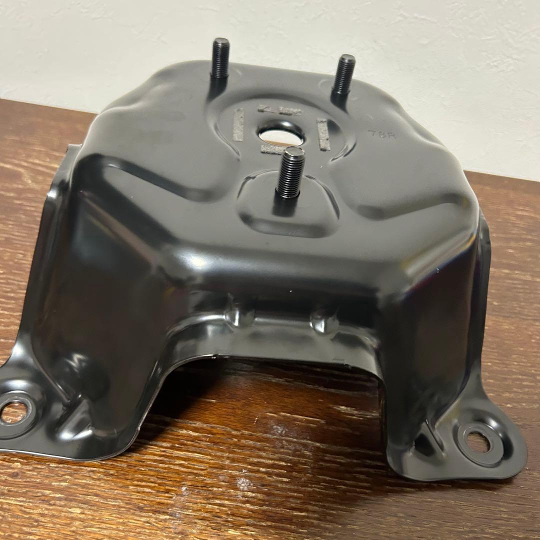 スズキ純正 ジムニーシエラJB74用 スペアタイヤブラケット - メルカリ