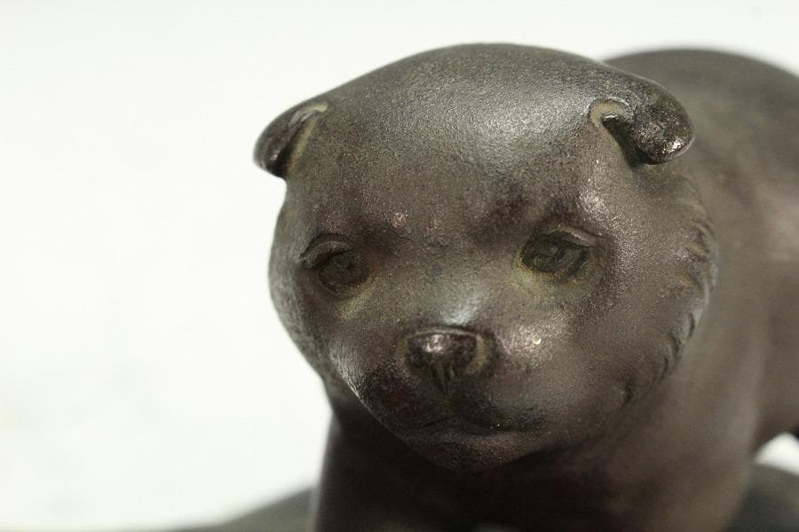 金工師 徳光造 遊三犬 置物(K-XA873)
