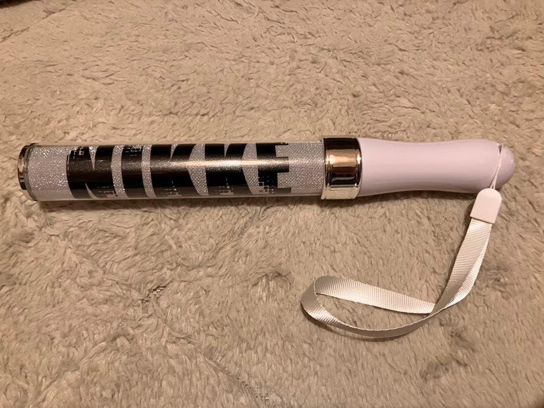 NIKKE　1.5周年記念生放送　当選品　王国のセレブレーション　ペンライト