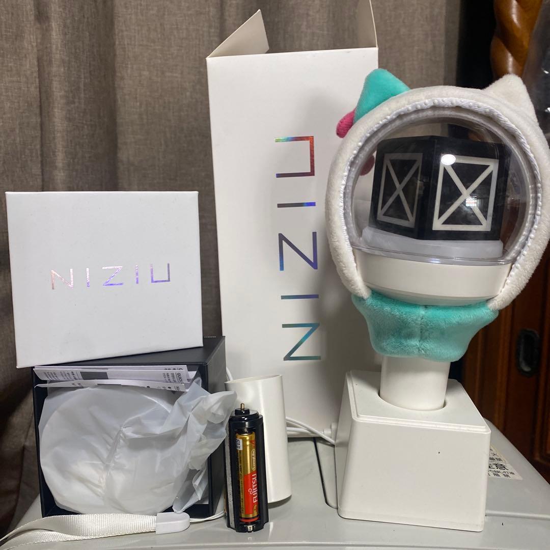 NiziU ペンライト ルキャストラップ付き ライトストラップ セット商品