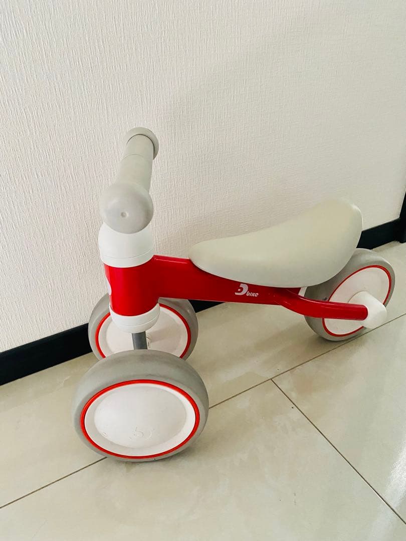 バランスバイク 赤とグレー 4輪 楽天市場】レッド 赤（キックバイク・ランニングバイク｜乗用玩具
