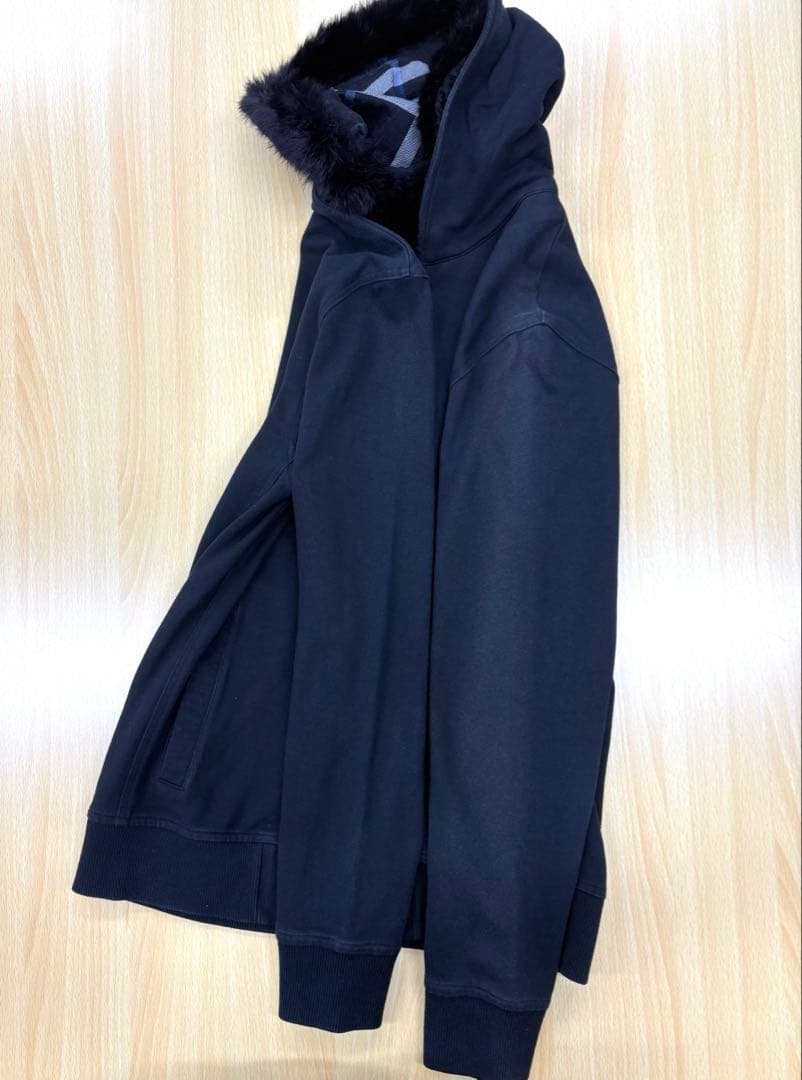 廃盤✨️バーバリーブラックレーベル リアルファー付きパーカー ノバ