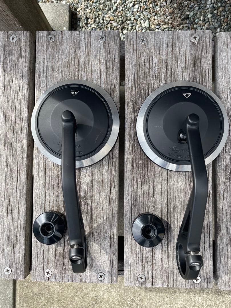 トライアンフ純正バーエンドミラー マシンカット スポーツタイプ バーエンドミラー | Triumph Motorcycles