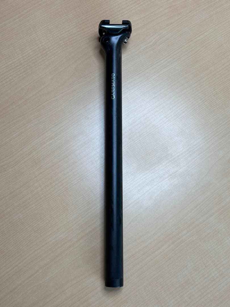 高剛性 CARRMATO ブラック シートポスト カーボン - メルカリ