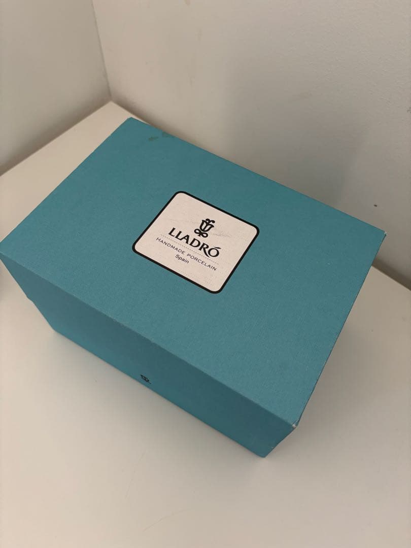 リヤドロ LLADROさわやかな風 品番9216 ポーセリン（磁器）フィギュリン