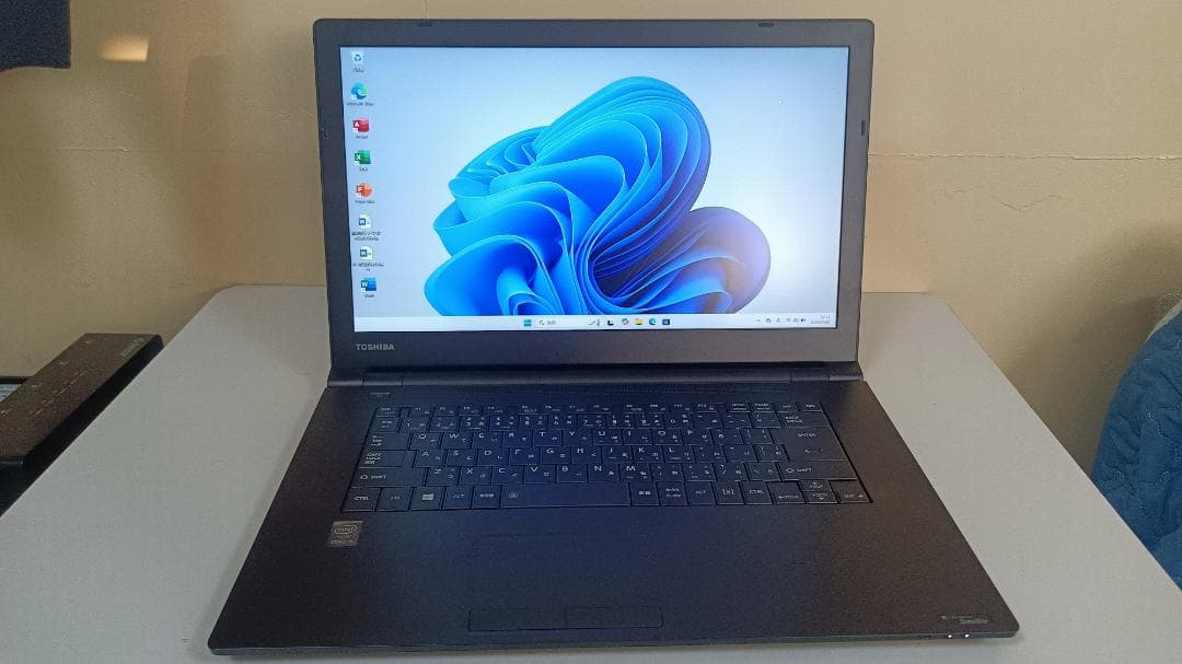 美品ノートパソコンTOSHIBA第五世代Corei5 SSD256Gメモリ16G pclife_p-personal-computer049