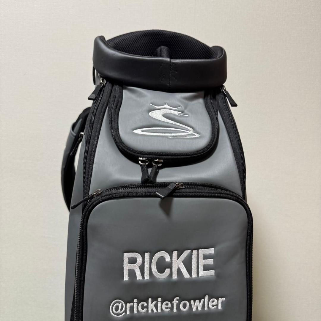 希少 COBRA コブラ キャディバッグ リッキーファウラー サイン - メルカリ