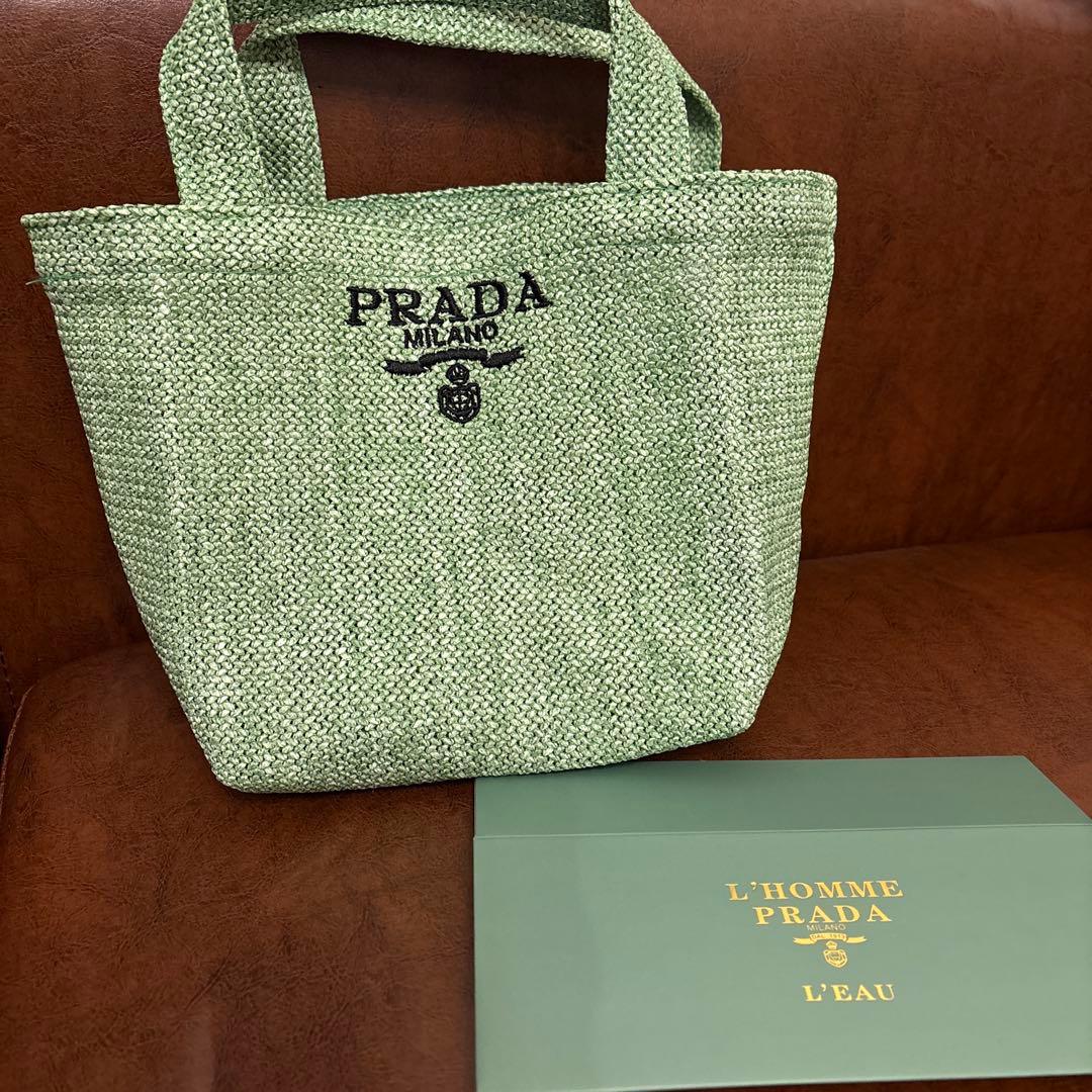 新品未使用】PRADA プラダ ノベルティ トートバッグ - メルカリ