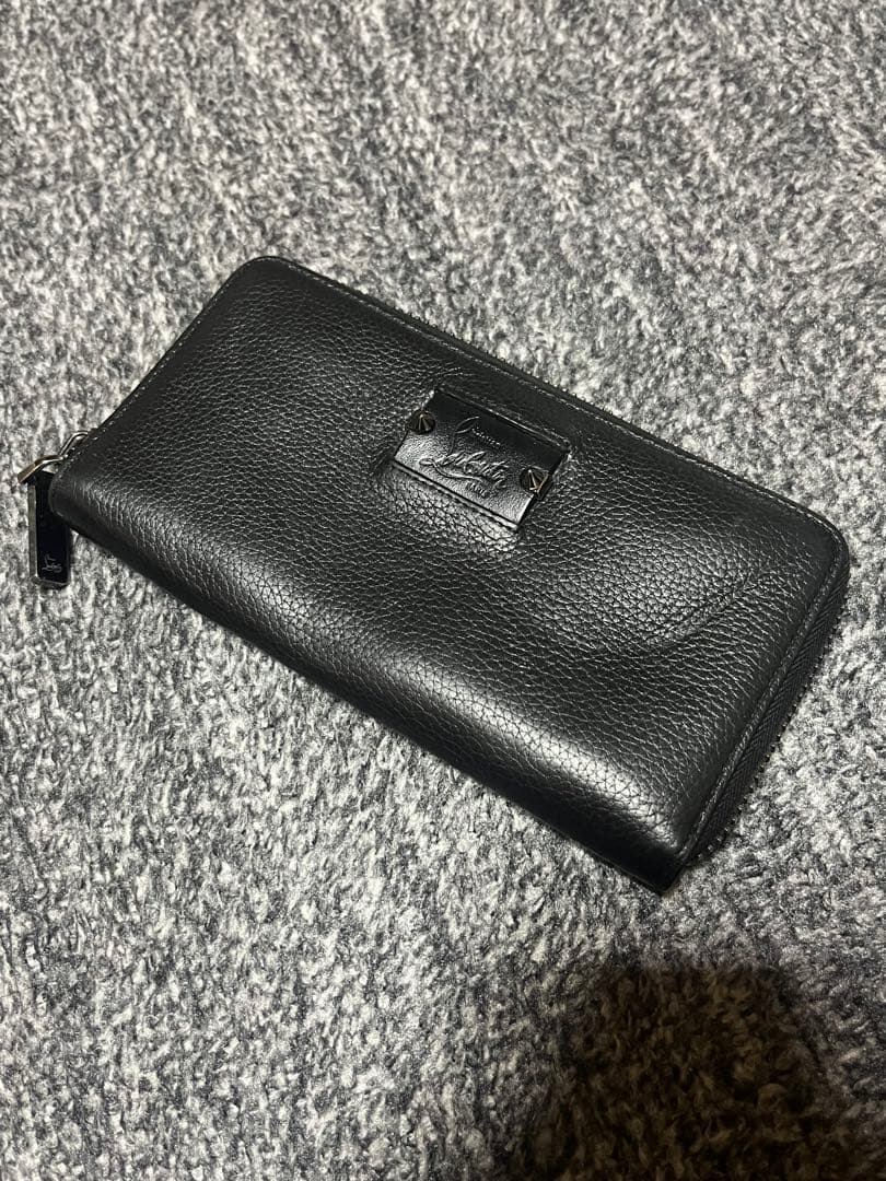 Christian Louboutin ラウンドファスナー 長財布 Christian Louboutin（クリスチャンルブタン） ラウンドファスナー 長