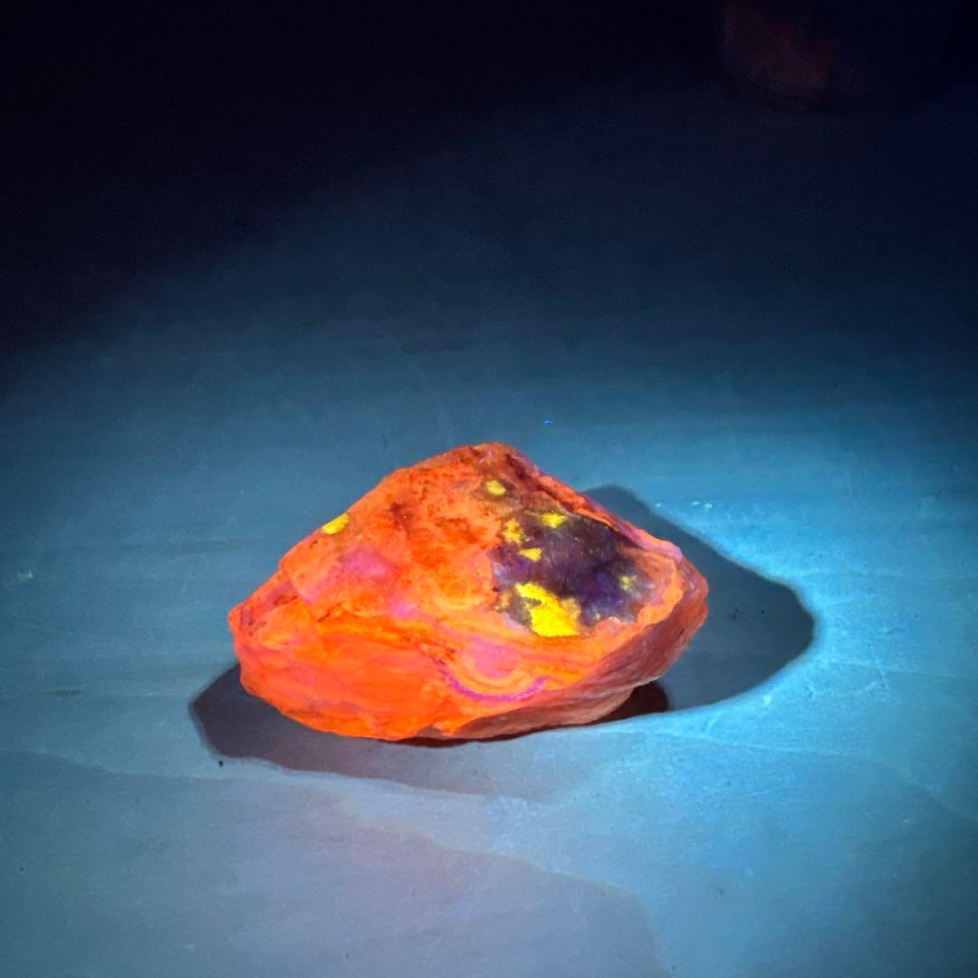 北海道石 然別オパール 蛍光オパール72g - メルカリ