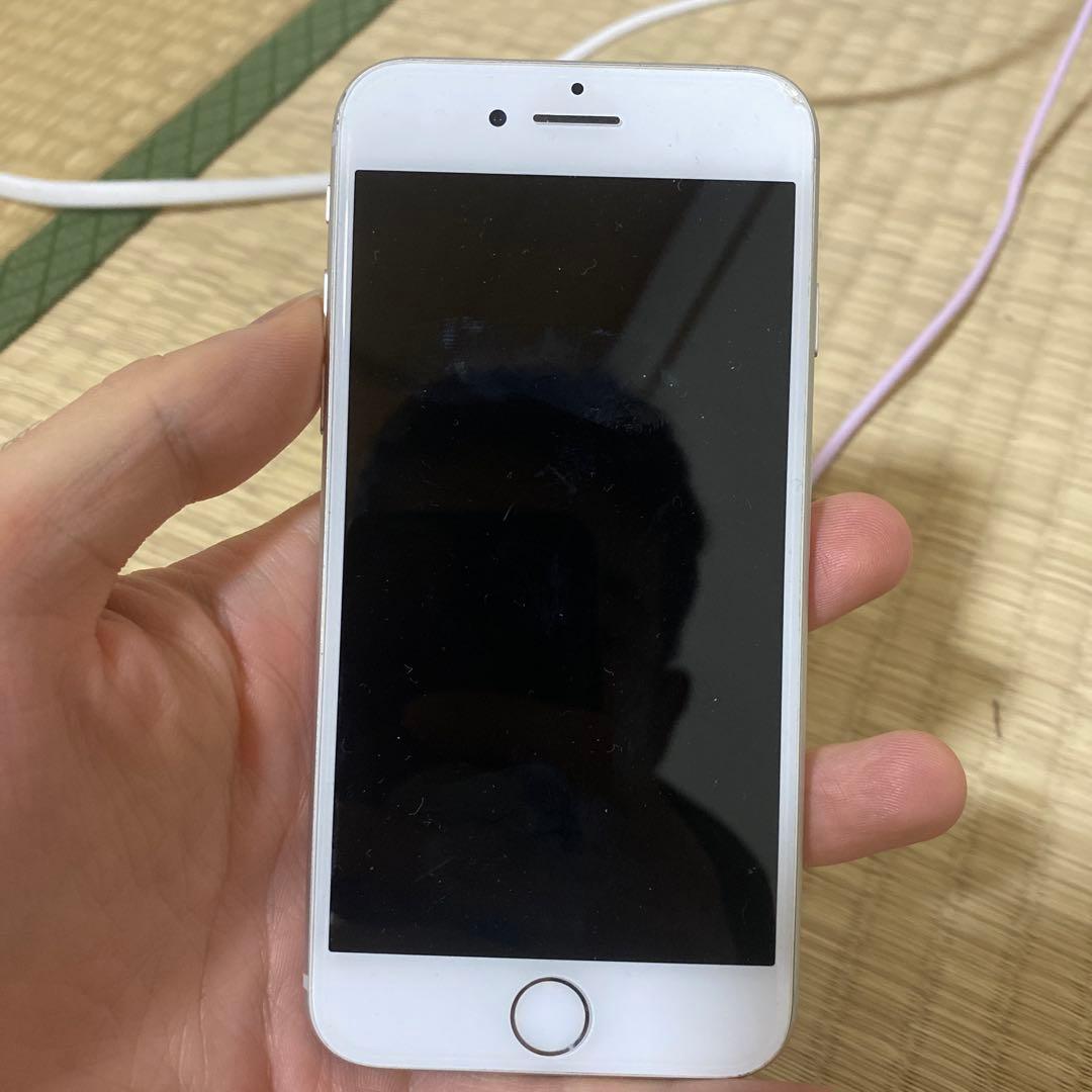 S*）様 D*n様 iPhone8 256GB シルバー　電池残量80%初期化 Amazon | 【整備済み品】 Apple iPhone 8 256GB シルバー SIMフリー
