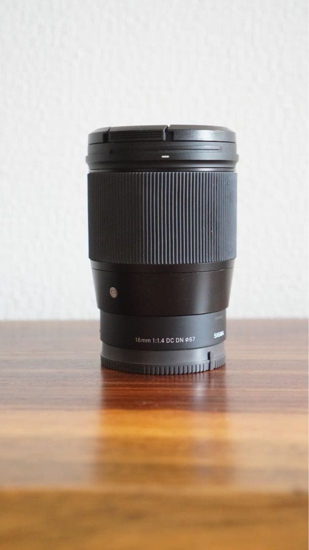 SIGMA 16mm f/1.4 DC DN レンズ　Eマウント Amazon.co.jp: シグマ(Sigma) レンズ 16mm F1.4 DC DN Sony ソニー E