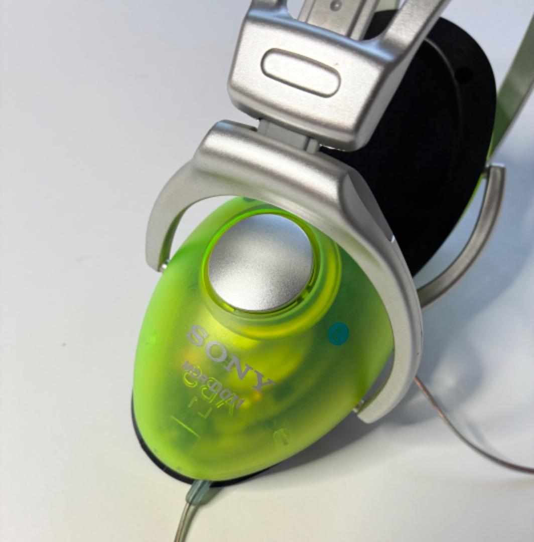SONY ヘッドホン “eggo\" MDR-D011 密閉型 スケルトン 中古
