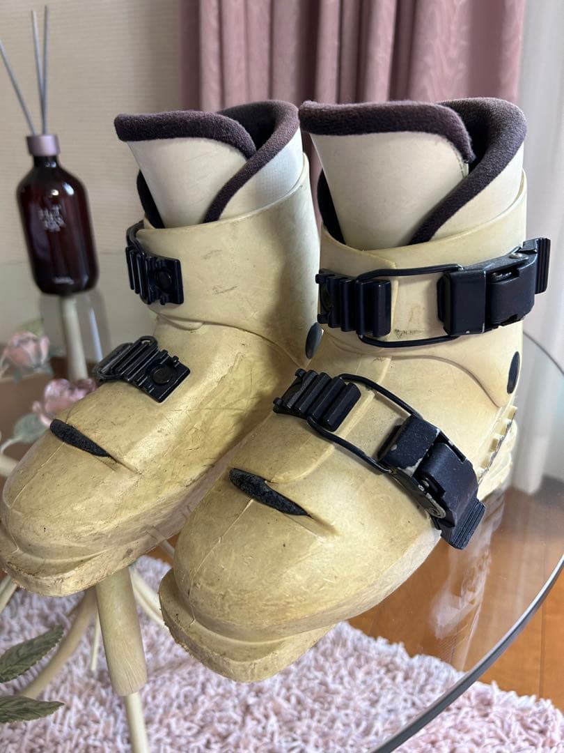 スキーブーツ　ジュニア　カベール　Caber 実用不可　展示用　関係者向け Amazon | ヘッド（HEAD） ジュニア スキーブーツ Z2 GW YE/BK イエロー