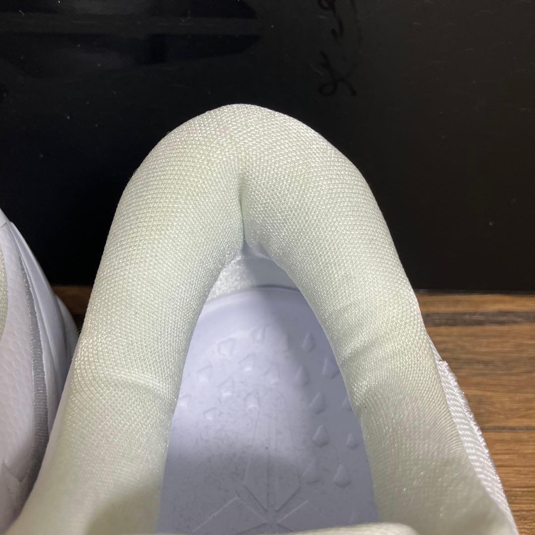 （K26092）★美品★ ナイキ コービー8 プロトロ \"ヘイロー\" 26.0㎝