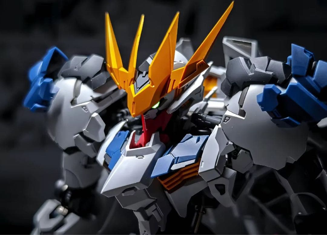 希少新品 合金フレーム MG級 1/100 ガンダムバルバトスルプスレクス 狼