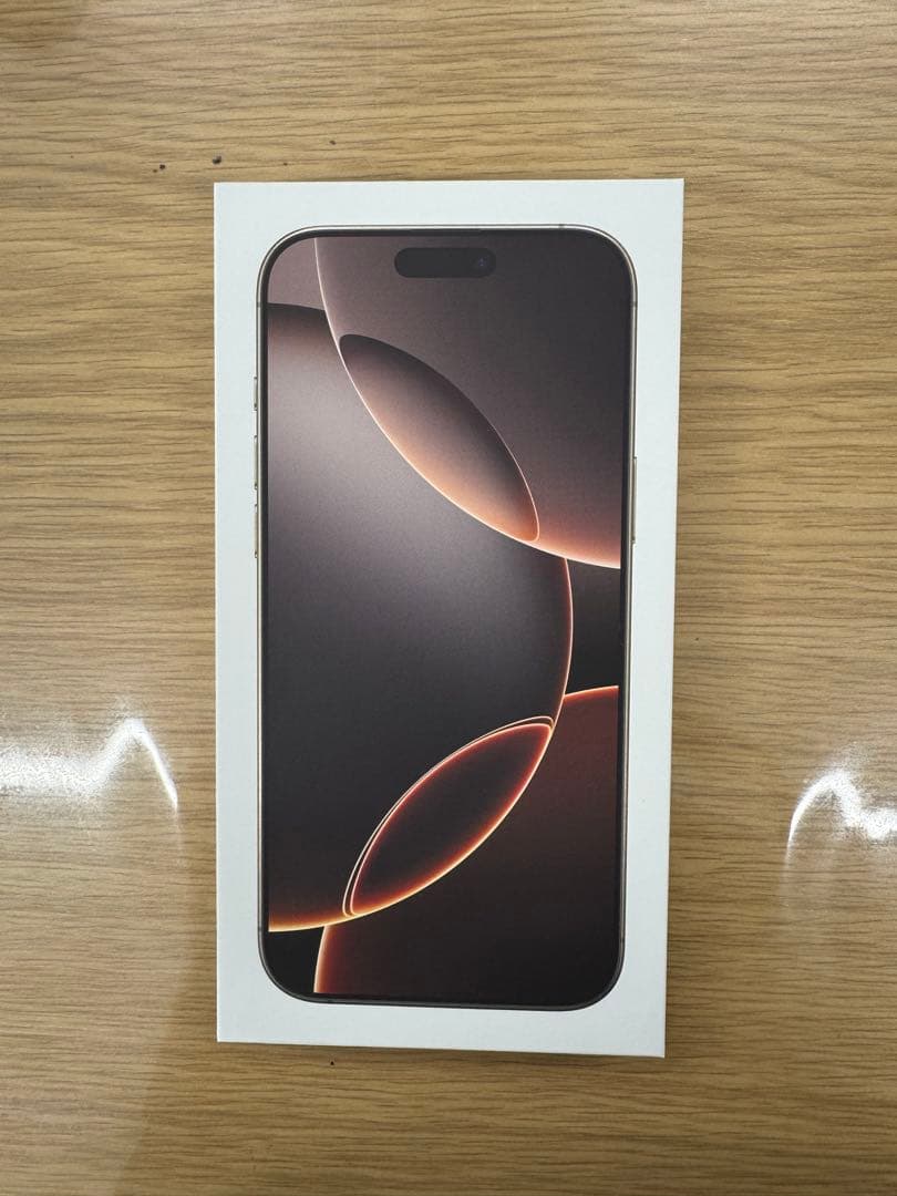 iPhone 16 Pro Max auデモ機 - メルカリ