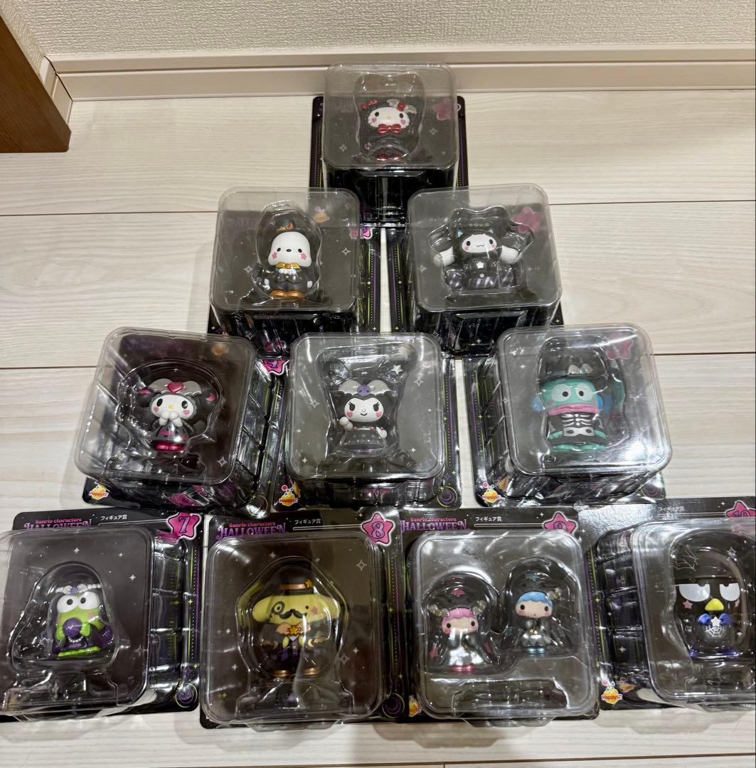 サンリオ ハロウィン ハッピーくじ フィギュアコンプリート ネオン輝くハロウィンタウン”をテーマにしたHappyくじ『Sanrio