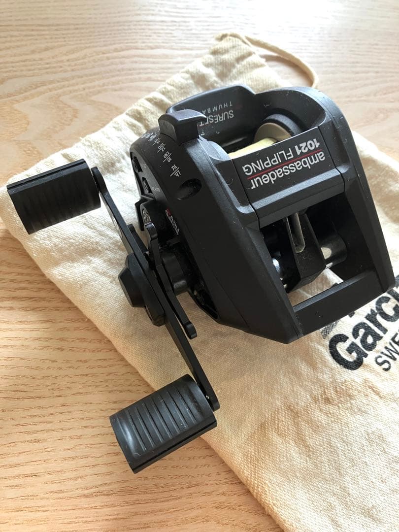 Abu 1021 Ambassadeur アンバサダー 美品 リール袋付き - メルカリ