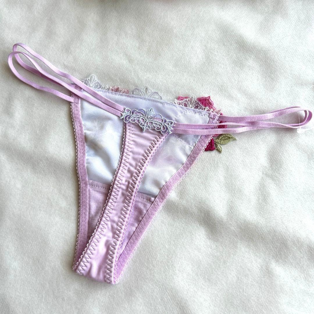 サルート 93G SATC セットアップ（キャミ＋Tバック）M PU