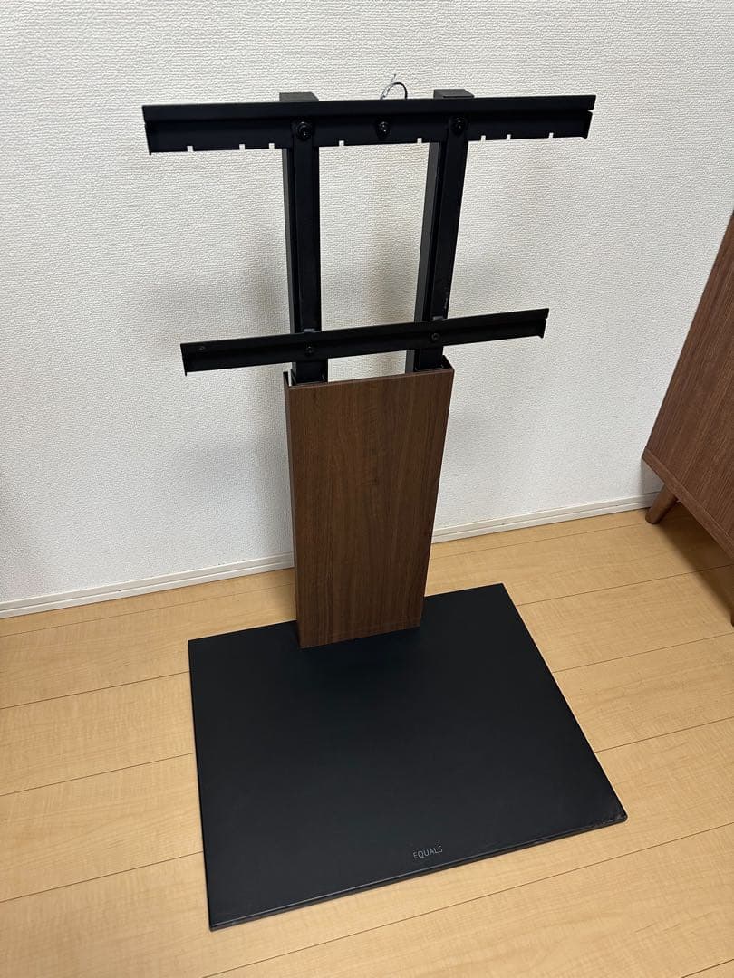 WALL V2 LOW TYPE TVスタンド　※今週のみ出品 WALL INTERIOR TVSTAND V2 CASTER