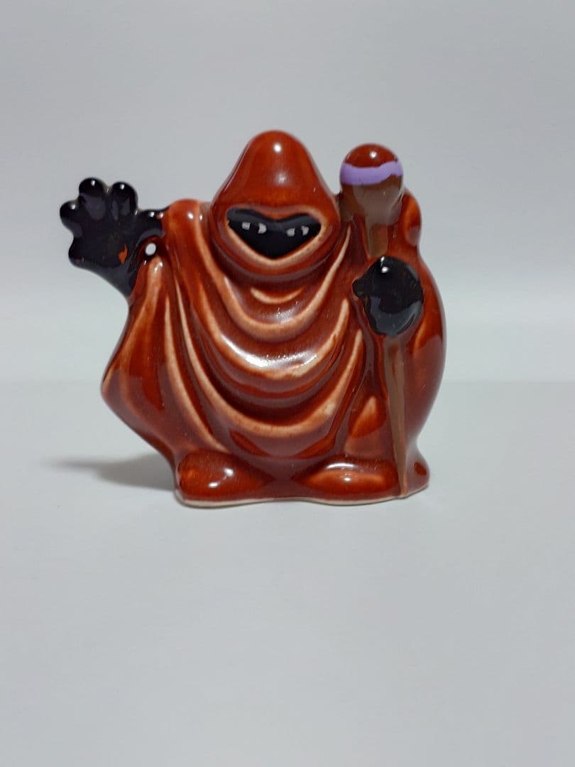 ドラゴンクエスト 陶器人形 魔道士(ニュータイプ) ENIX - メルカリ
