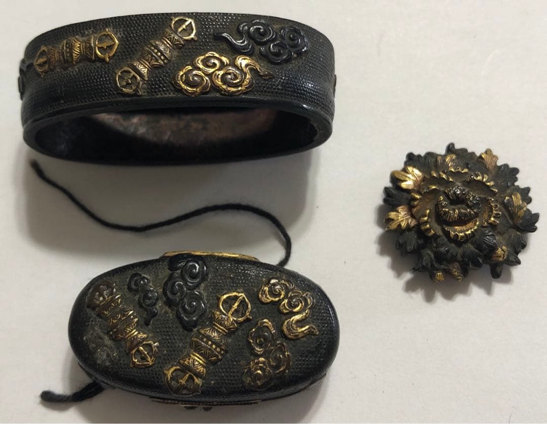 刀装具　三鈷杵図【頭、縁、釦】 imgrc0094550200.jpg