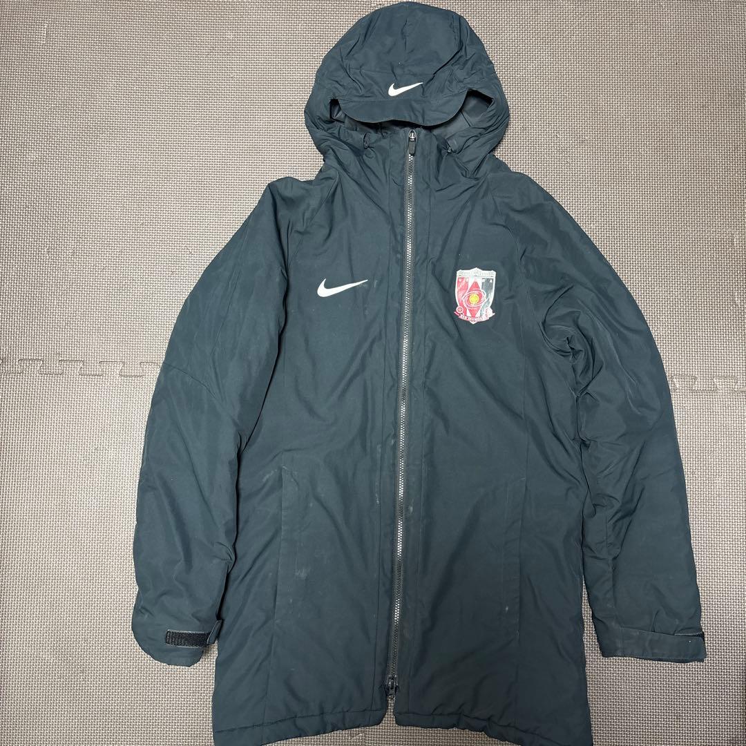 浦和レッズベンチコート 黒 フード付き 11/21(金)18時から 新商品を発売!(11/21 12:00更新) | URAWA RED