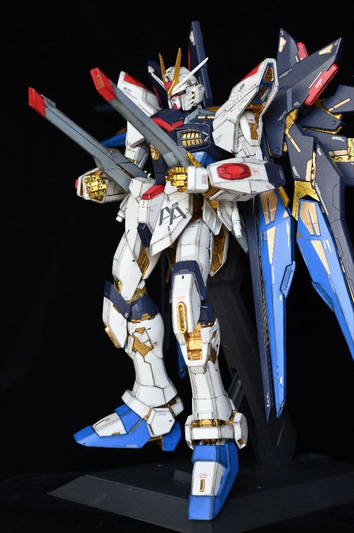 完成品PGストライクフリーダムガンダム/エアブラシ部分塗装・パステルシャドウ仕上
