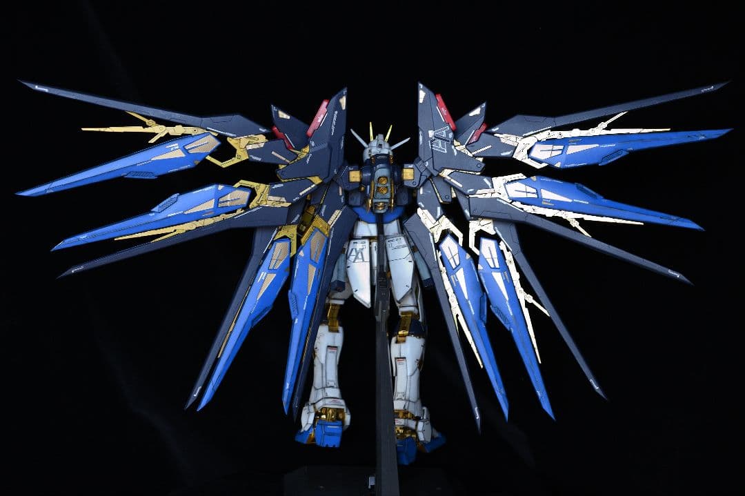 完成品PGストライクフリーダムガンダム/エアブラシ部分塗装・パステルシャドウ仕上