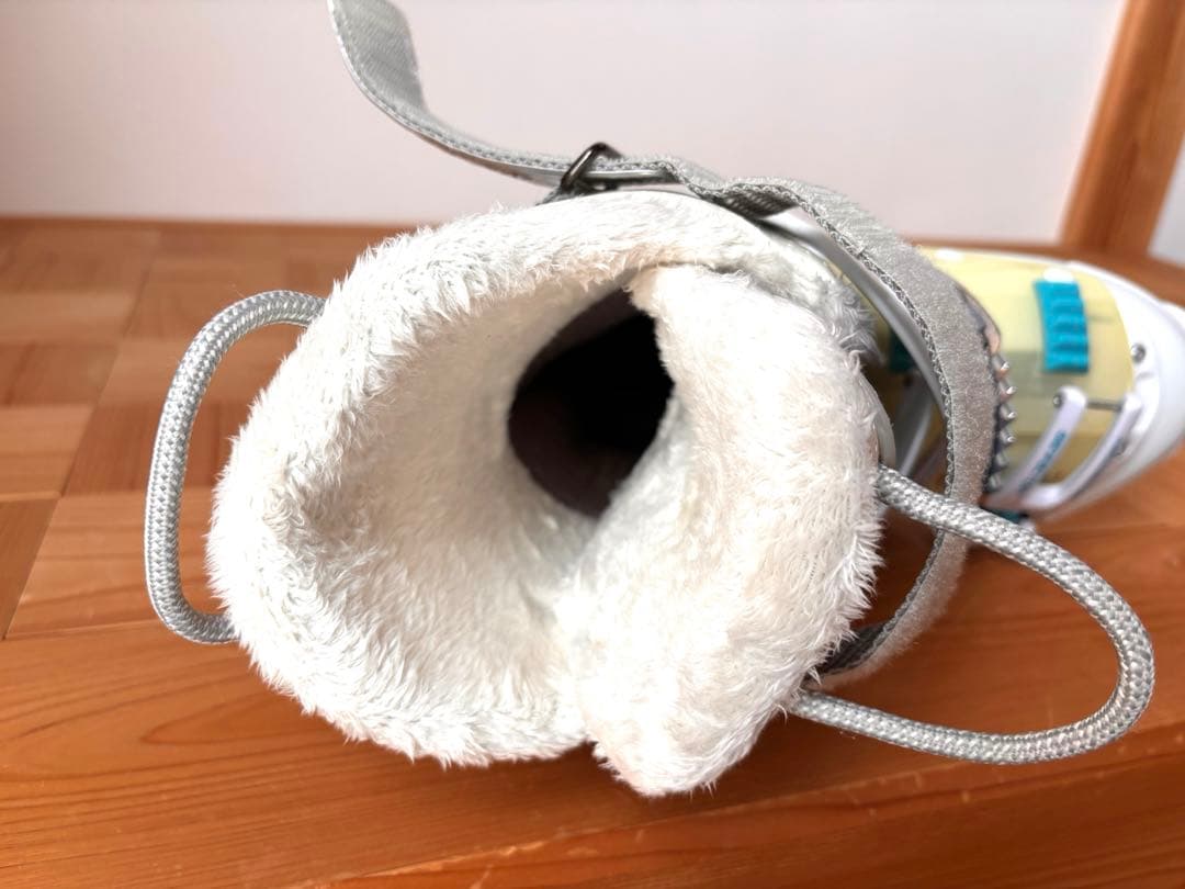 GENFACTORYスキー ブーツ(女性用) 25~25.5cm ホワイト