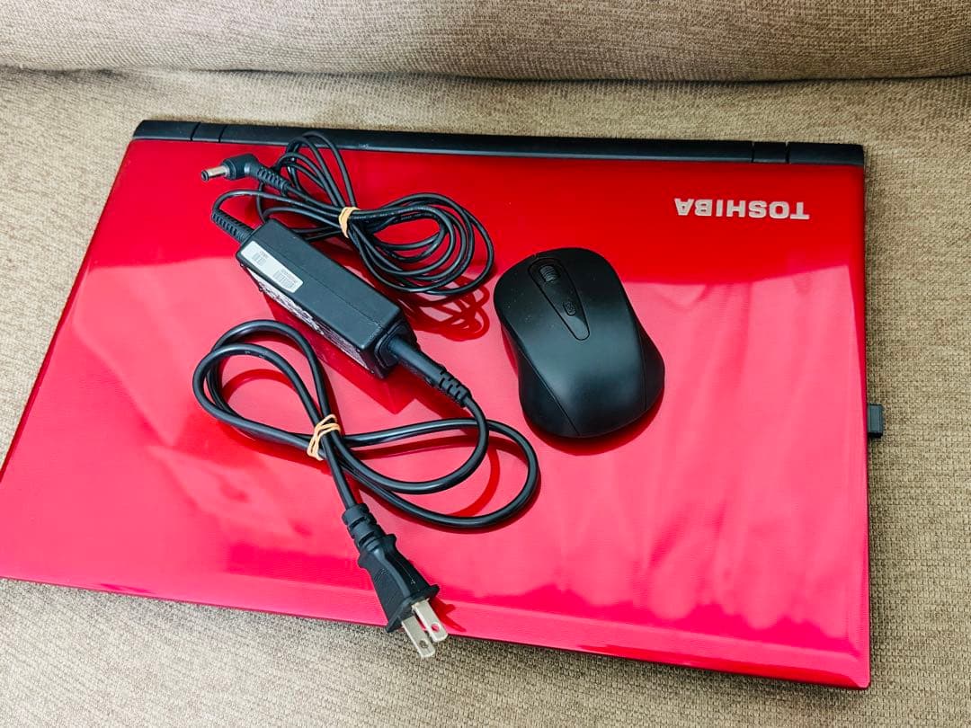 TOSHIBA ノートPC 赤色 ACアダプター・マウス付き　dynabook TOSHIBA dynabook 赤 ノートPC ACアダプター付き - メルカリ