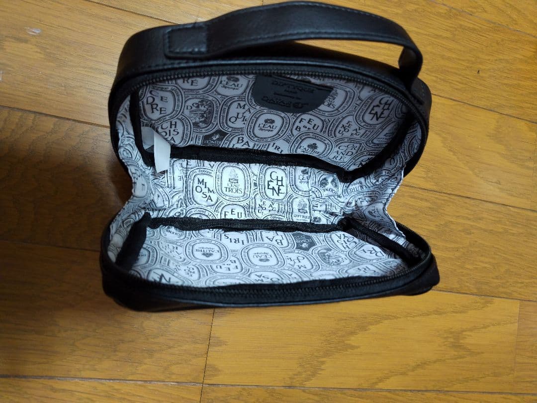 Diptyque 新品】カタール航空ビジネスクラスアメニティポーチ 4個