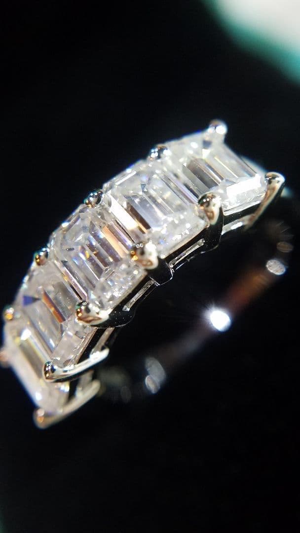 新作リング♡最高級モアサナイト エメラルドカットハーフエタニティ モアサナイト エメラルドカットフルエタニティリング – RADIANN