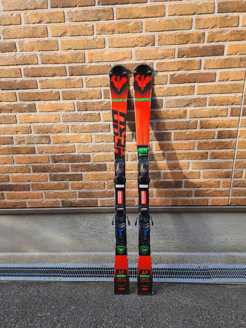 ロシニョール HERO SL スキー 135　ジュニア ロシニョール HERO SL スキー 135 ジュニア - メルカリ