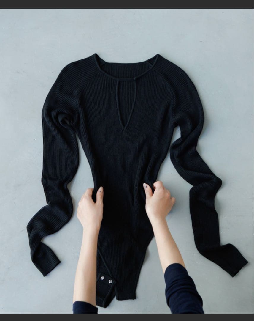 SENEE decollete cut-out bodysuit - メルカリ