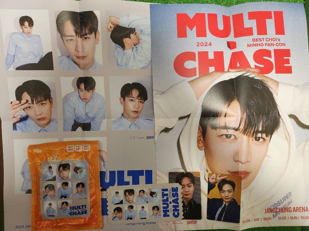 綾瀬ことり 直筆サイン入り生写真 ヨリ ハロウィンダイナー RainTree