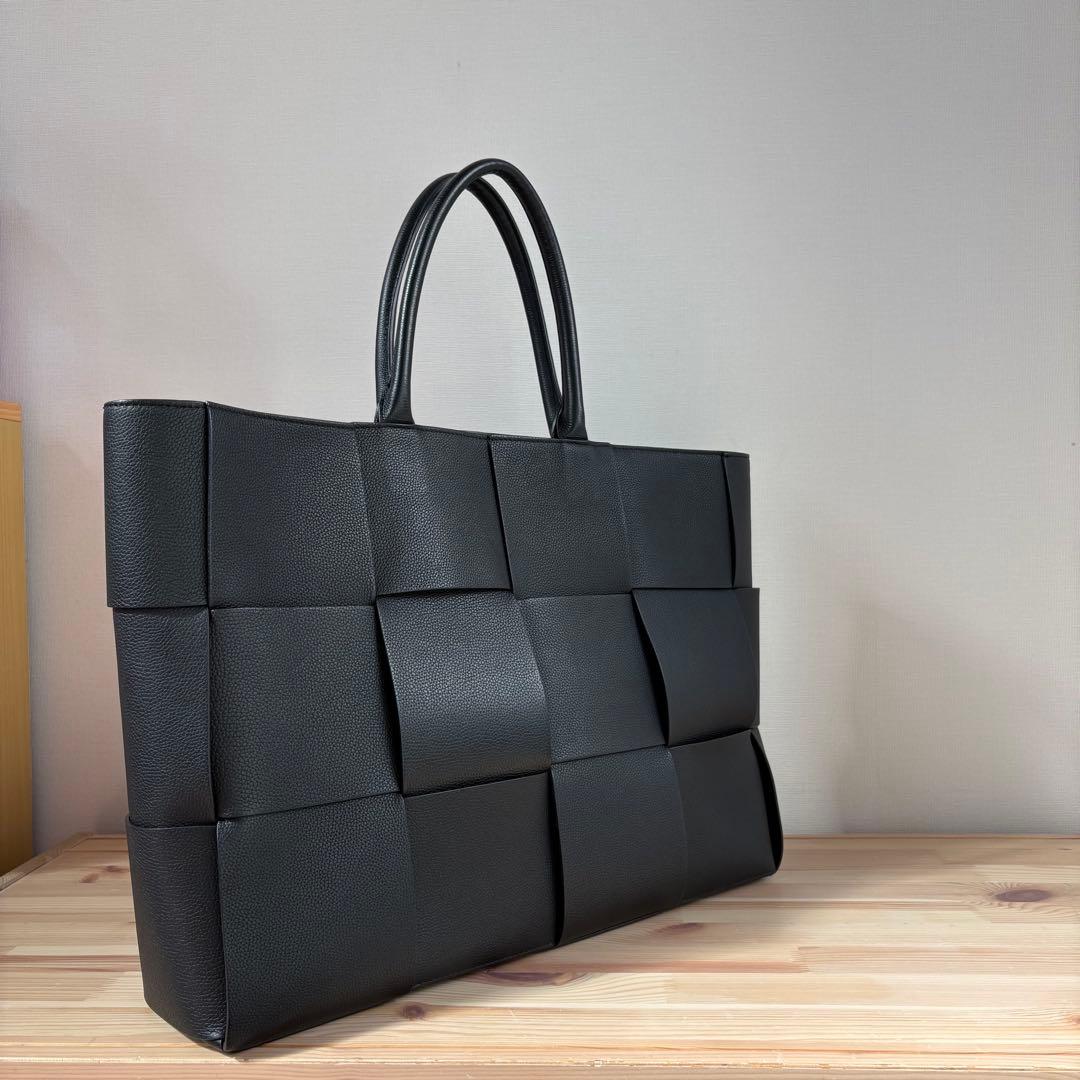 極美品 BOTTEGA VENETA アルコ トートバッグ ラージ マキシ 黒 - メルカリ