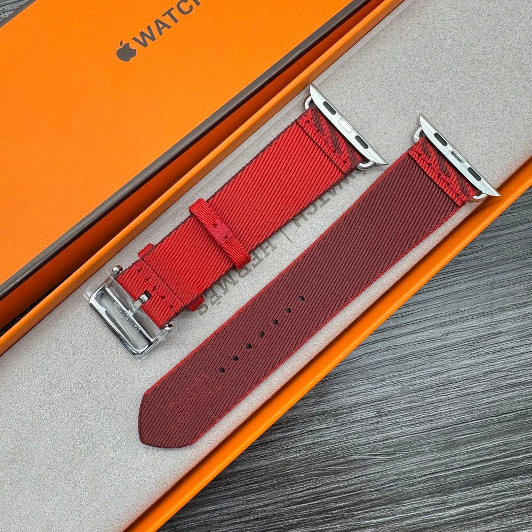 2607 ほぼ未使用 Apple Watch ジャンピング ルージュドゥクール - メルカリ