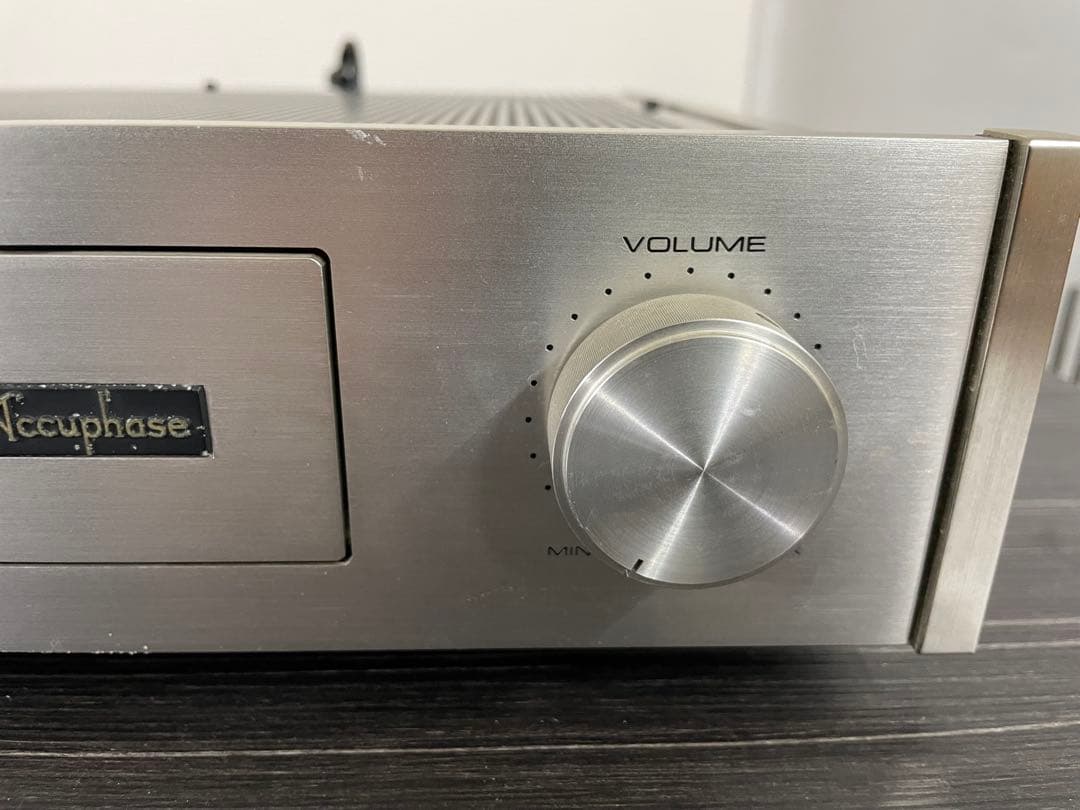 Accuphase アキュフェーズ C-220 プリアンプ 通電確認済み