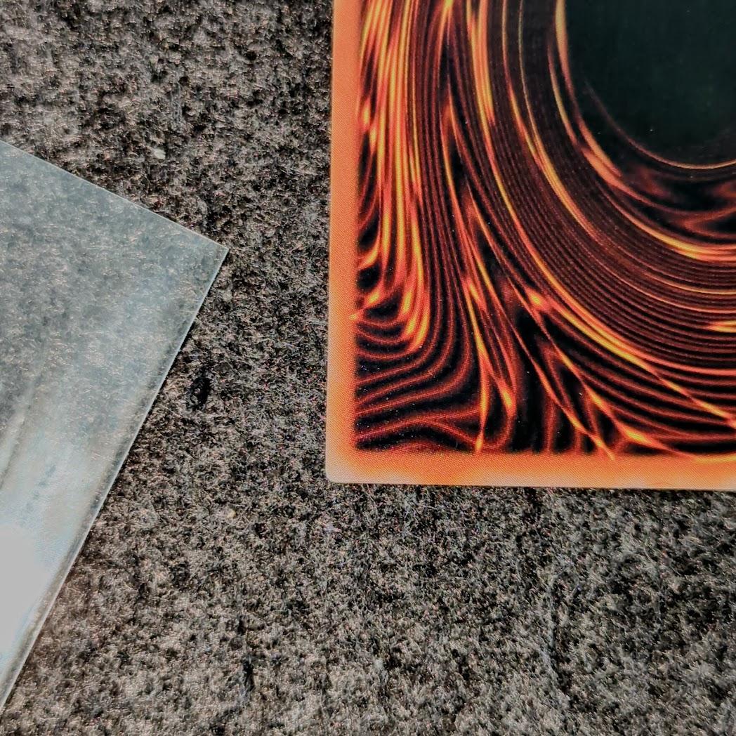 真紅眼の黒竜　遊戯王　初期カード　ウルトラレア