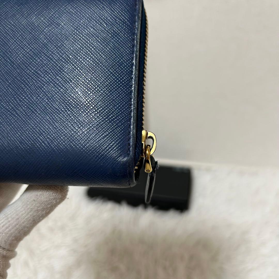 美品✨人気/ラウンドジップ】プラダ 長財布 ブルー レザー 証明カード