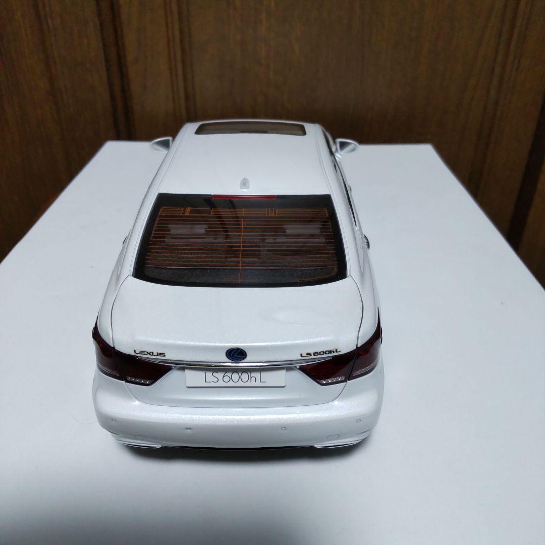 レクサス LS600hL ホワイトパール 1/18 オートアート - メルカリ