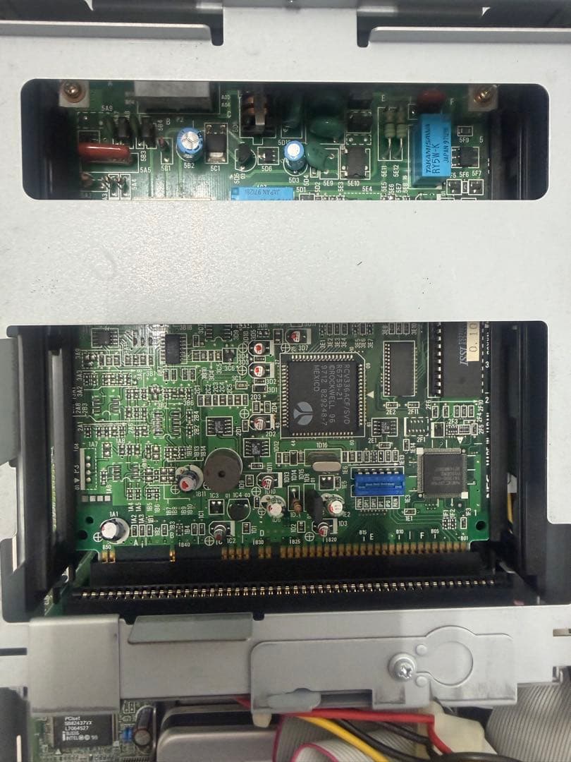 PC-9821 V16 本体 通電確認済み （ジャンク） - メルカリ