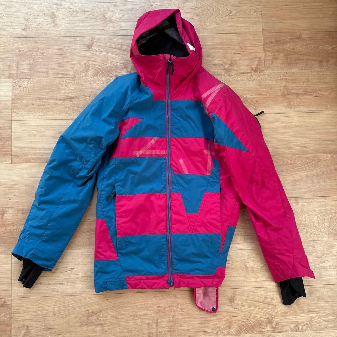 美品】スノボウエア AIR TO GROUND A SEVEN Mサイズ上下 - メルカリ