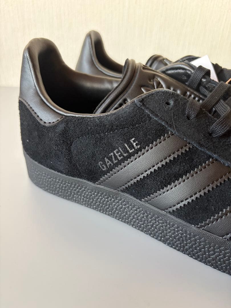 【新品未使用】アディダス ガゼル CQ2809 ブラック 25.5cm