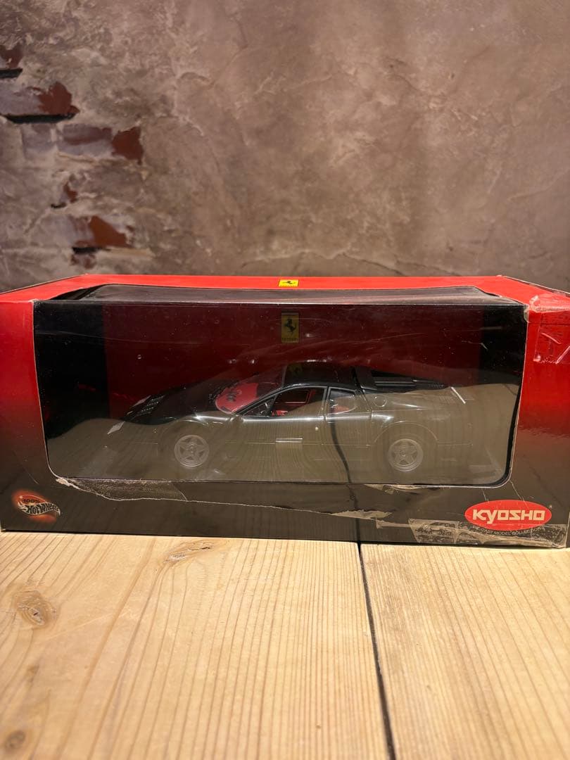 絶版京商 1/18フェラーリ365GT4/BB ブラック 外箱難あり - メルカリ