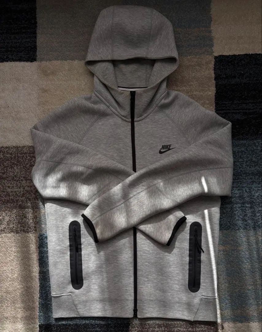 Nike ナイキ テックフリース グレー パーカー Lサイズ 赤タグ - メルカリ