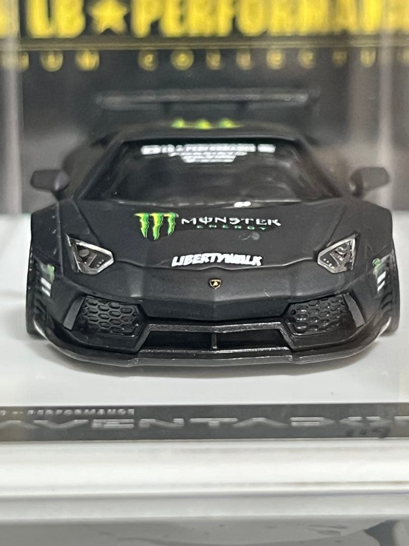 リバティーウォークLB★WORKS ランボルギーニアヴェンタドール.モンスター